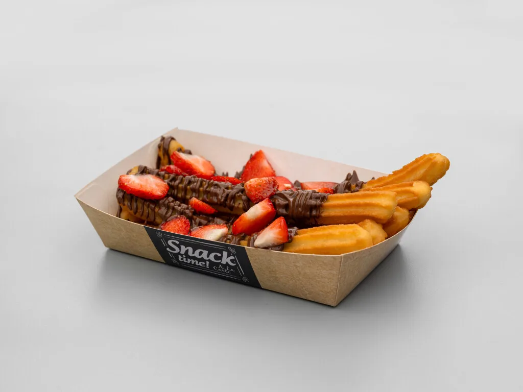 Churros mit Nutella und frischen Erdbeeren